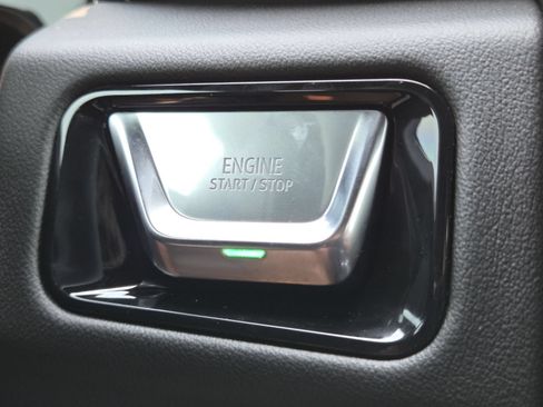 New 2026 GMC Yukon Elevation w/ Elevation Premium Package AWD/4WD image 10
