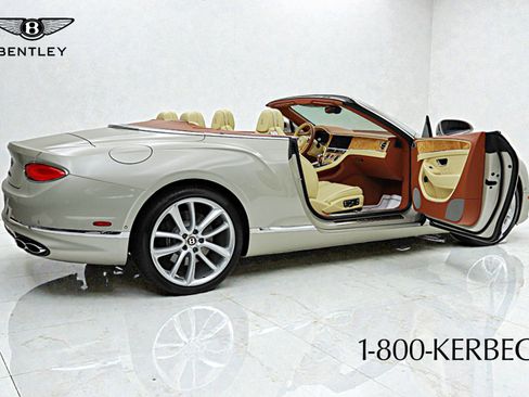 Used 2020 Bentley Continental GT image 12