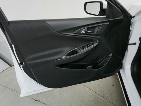 Used 2022 Chevrolet Malibu LT image 12