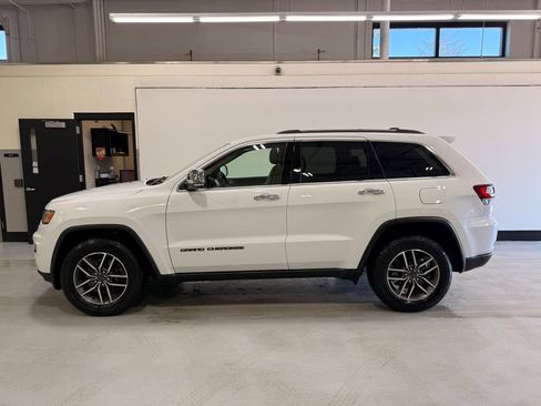 Used 2021 Jeep Grand Cherokee Limited w/ Trailer Tow Group IV image 2