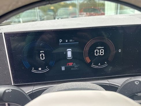 Used 2024 Hyundai Santa Fe SE image 9