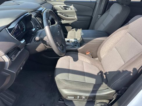 Certified 2023 Chevrolet Traverse LT w/ Midnight/Sport Edition AWD/4WD image 18