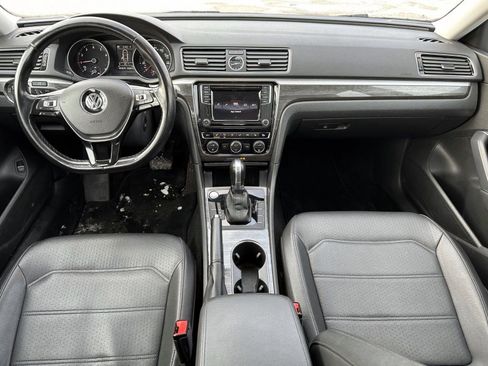 Used 2017 Volkswagen Passat 1.8T SE image 13