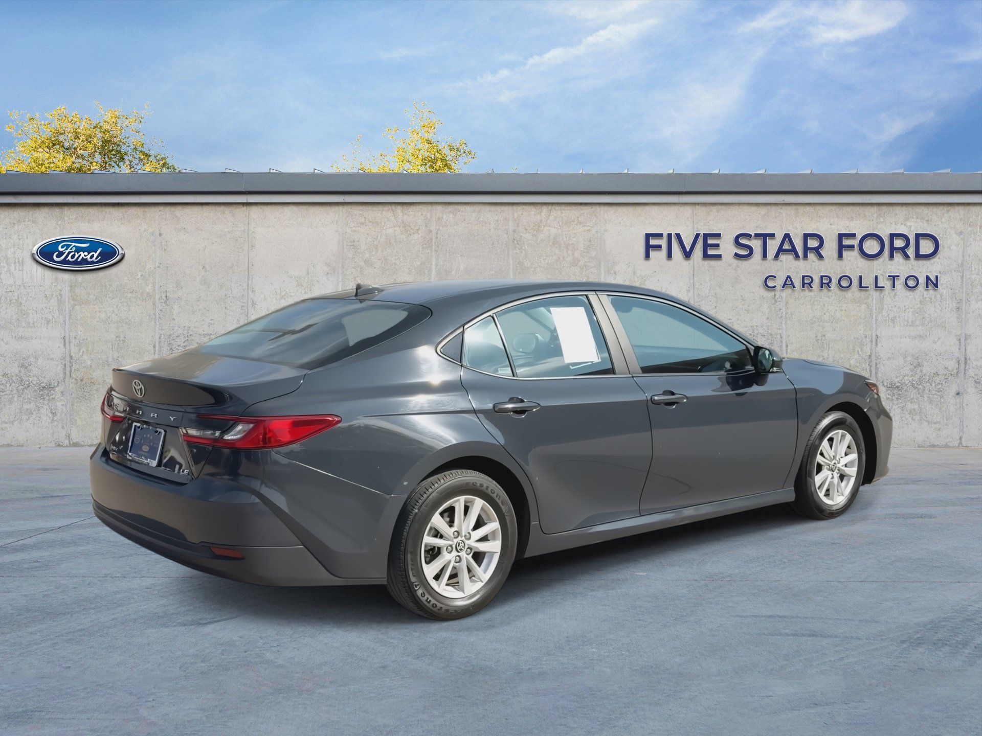 Used 2025 Toyota Camry LE FWD image 8
