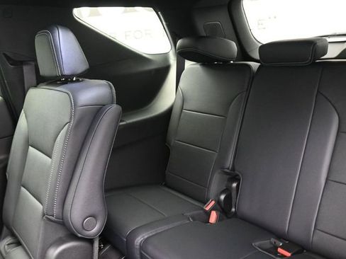 New 2026 Chevrolet Traverse LT w/ Midnight/Sport Edition image 9