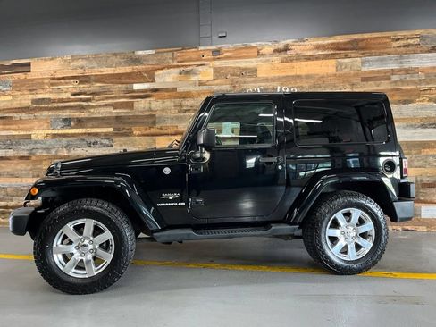 Used 2016 Jeep Wrangler Sahara AWD/4WD image 16