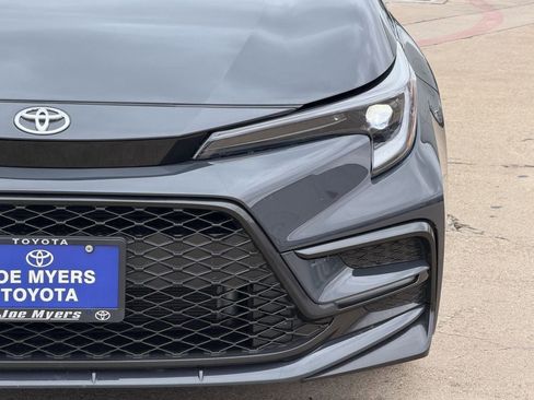 Used 2025 Toyota Corolla SE FWD image 4