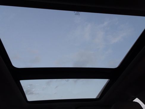 Used 2018 Ford F150 XLT w/ Equipment Group 302A Luxury image 13