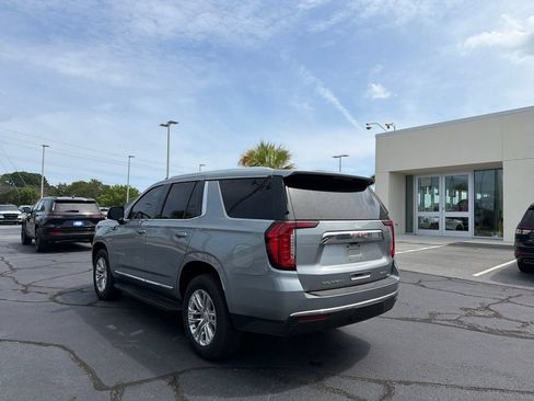Used 2024 GMC Yukon SLT w/ SLT Premium Package RWD image 4