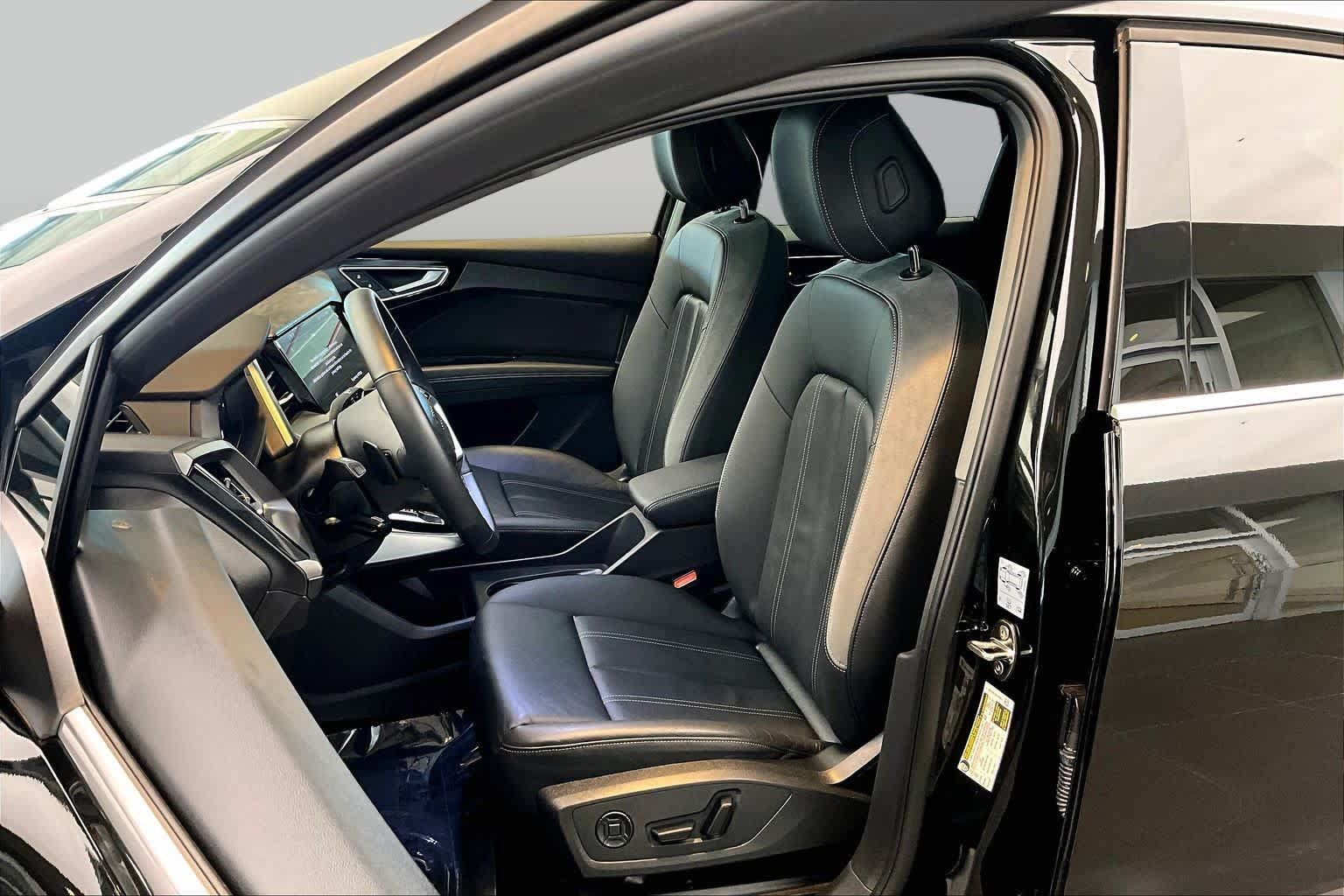 Used 2025 Audi Q4 e-tron Premium Plus w/ Premium Plus AWD/4WD image 7