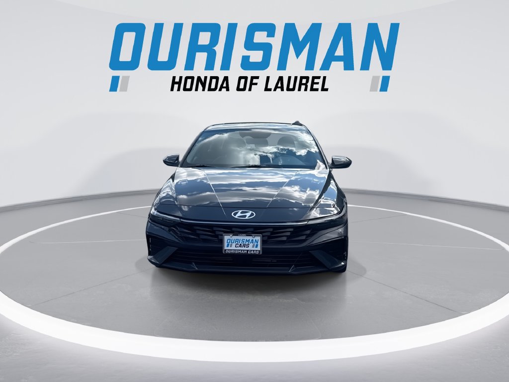 Used 2024 Hyundai Elantra SEL w/ Convenience Package FWD image 3
