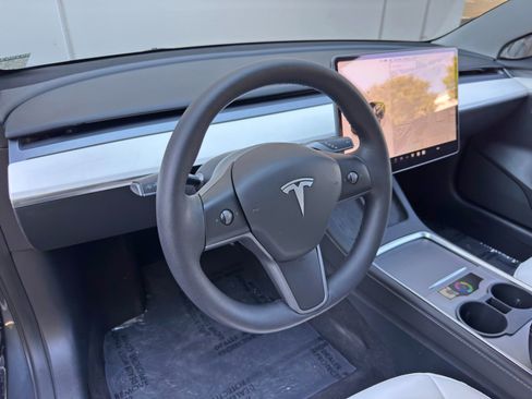 Used 2023 Tesla Model 3 Standard Range RWD image 14
