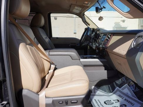 Used 2011 Ford F250 Lariat w/ Lariat Interior Pkg image 7