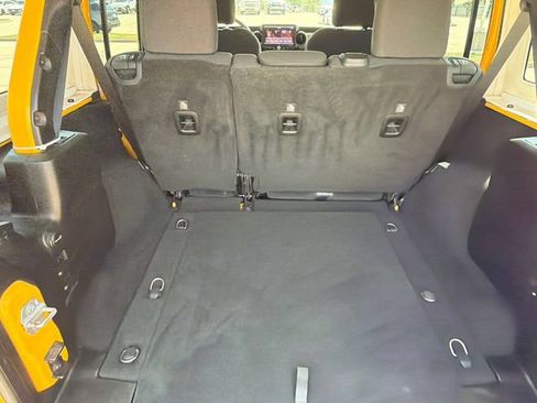 Used 2018 Jeep Wrangler Unlimited Sport AWD/4WD image 11