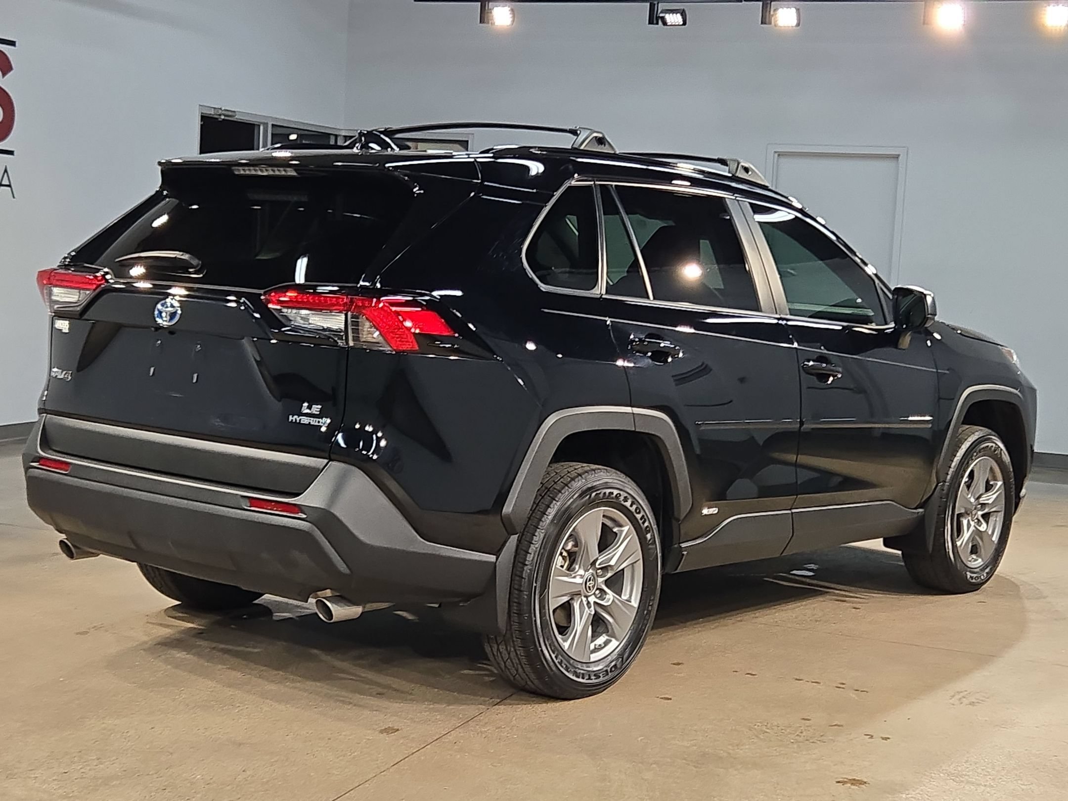 Certified 2024 Toyota RAV4 LE AWD/4WD image 7