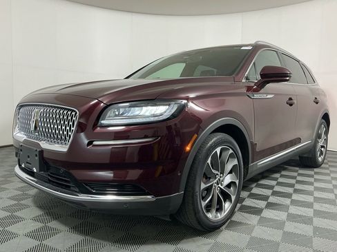Used 2022 Lincoln Nautilus Reserve w/ Equipment Group 201A image 2