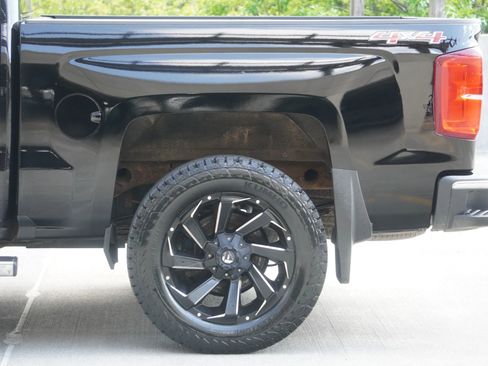 Used 2017 Chevrolet Silverado 1500 LTZ w/ Sport Package AWD/4WD image 30