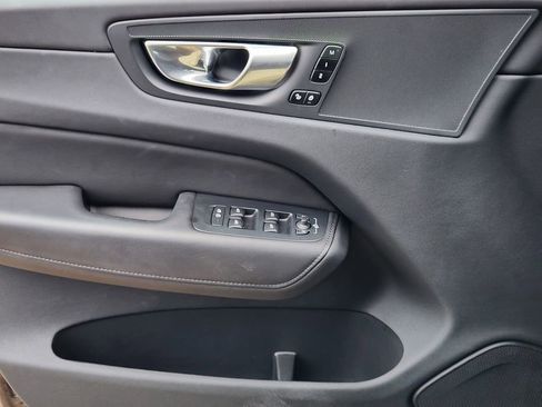 Used 2023 Volvo XC60 B5 Plus w/ Climate Package image 25