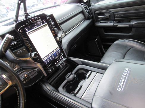 Used 2021 RAM 3500 Limited AWD/4WD image 37
