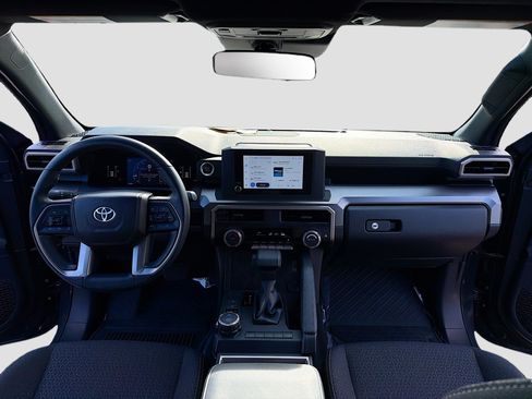 Certified 2025 Toyota 4Runner SR5 AWD/4WD image 3