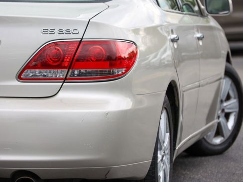 Used 2005 Lexus ES 330 FWD image 17