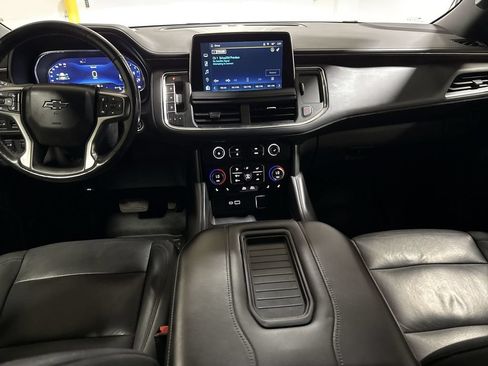 Used 2022 Chevrolet Suburban Z71 w/ Z71 Off-Road Package AWD/4WD image 10