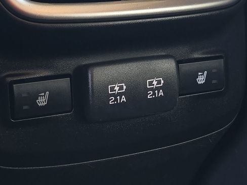 Used 2020 Subaru Outback Limited image 11