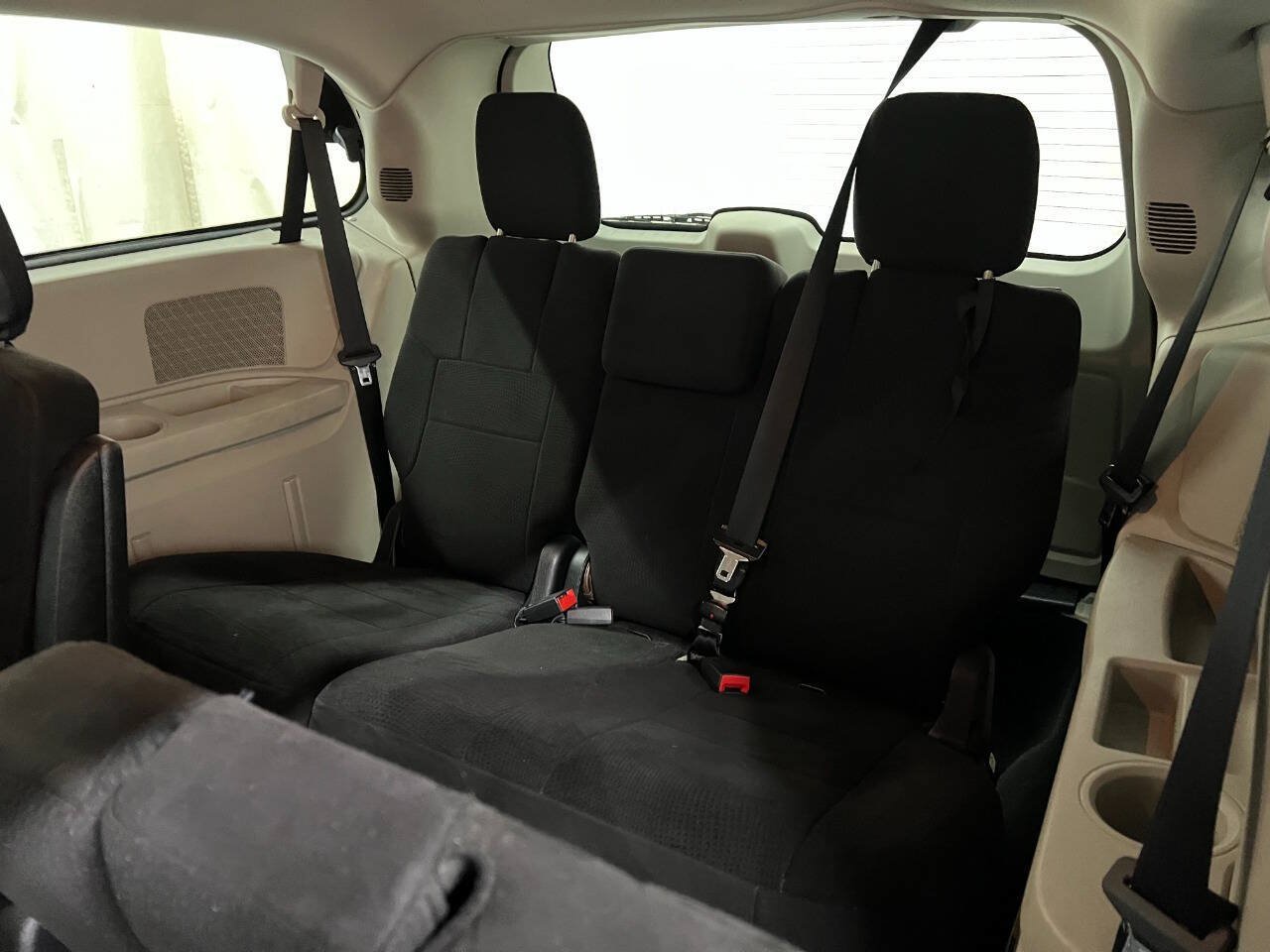 Used 2011 Dodge Grand Caravan Express FWD image 10
