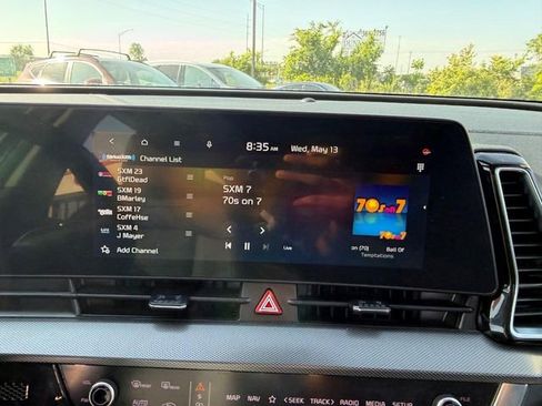 Certified 2025 Kia Sportage SX Prestige AWD/4WD image 14