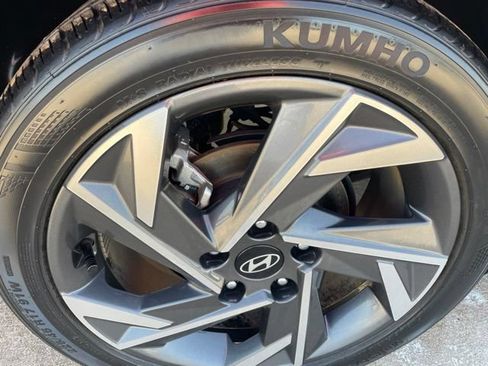 Used 2024 Hyundai Elantra Limited FWD image 33