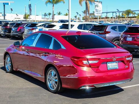 Used 2019 Honda Accord Touring image 7