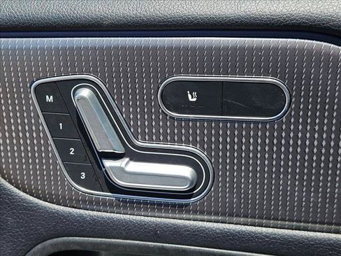 Used 2020 Mercedes-Benz GLB 250 image 14