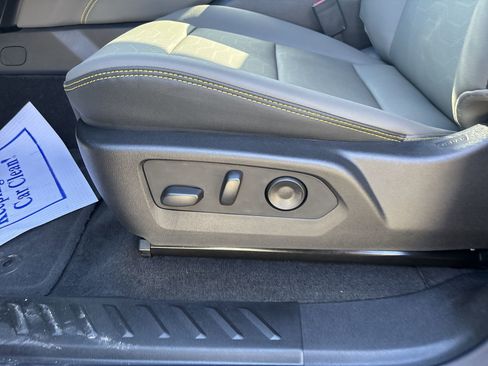 New 2026 Chevrolet Colorado ZR2 w/ Technology Package AWD/4WD image 15