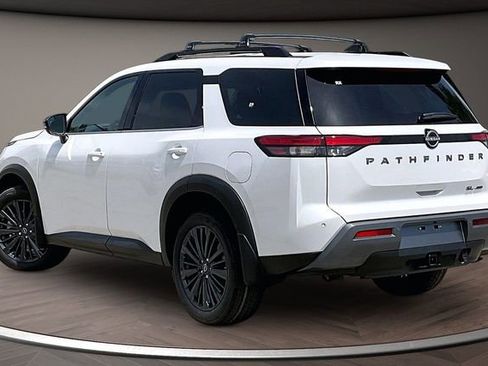 New 2026 Nissan Pathfinder SL w/ SL Premium Package AWD/4WD image 3