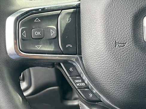 Used 2025 RAM 1500 Laramie AWD/4WD image 19