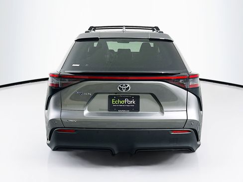 Used 2025 Toyota bZ4X FWD image 7