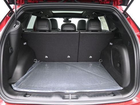 New 2025 Jeep Compass Latitude w/ Sun & Sound Group image 30