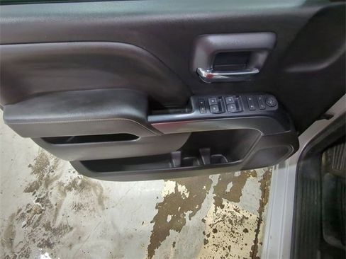 Used 2018 Chevrolet Silverado 1500 LT image 19