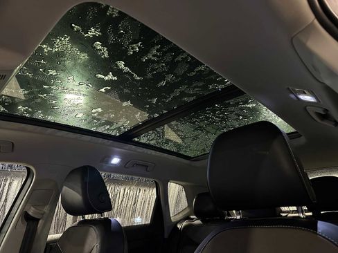 Used 2023 Volkswagen Taos SEL image 21