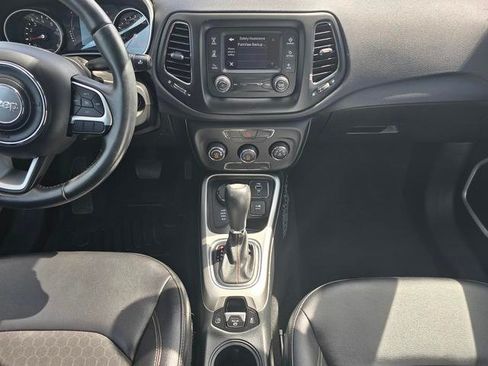 Used 2017 Jeep Compass Latitude AWD/4WD image 15