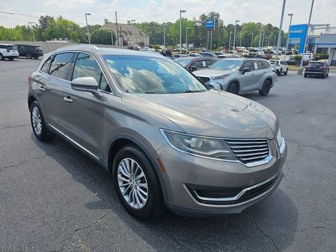 Used 2017 Lincoln MKX Select w/ Select Plus Package FWD image 1