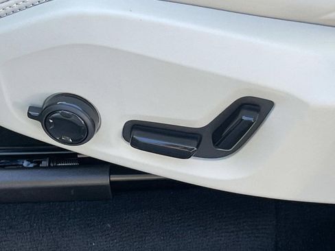 New 2026 Volvo XC90 B6 Ultra image 21