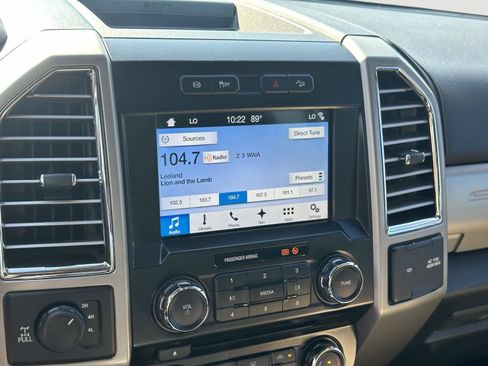 Used 2017 Ford F250 Lariat w/ Lariat Ultimate Package AWD/4WD image 11