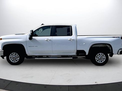 Used 2025 Chevrolet Silverado 2500 LT w/ Convenience Package AWD/4WD image 5