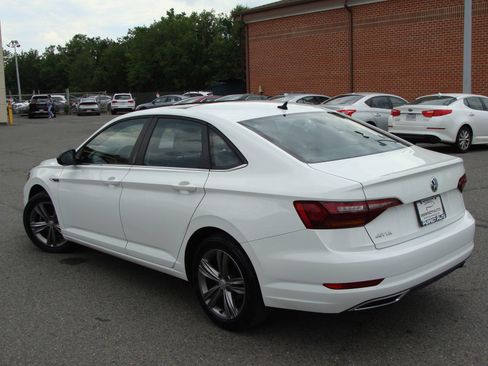 Used 2019 Volkswagen Jetta R-Line FWD image 4