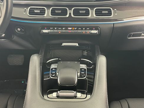 Used 2020 Mercedes-Benz GLS 450 4MATIC image 18