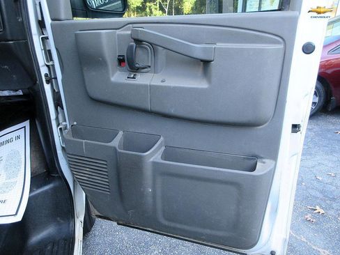 Used 2018 Chevrolet Express 3500 LT w/ LT Preferred Equipment Group image 12