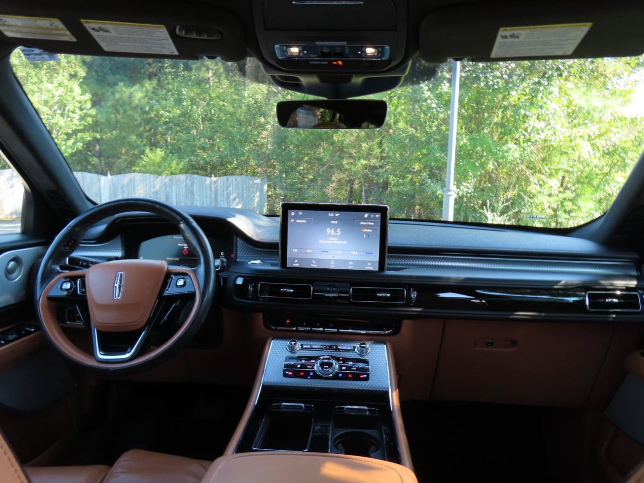 Used 2022 Lincoln Aviator Black Label w/ Dynamic Handling Package AWD/4WD image 27