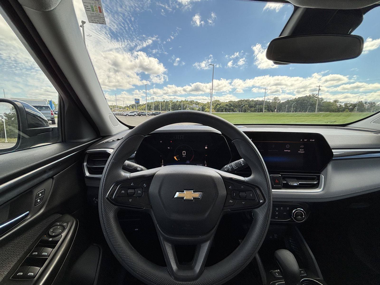 Used 2025 Chevrolet TrailBlazer LT AWD/4WD image 26