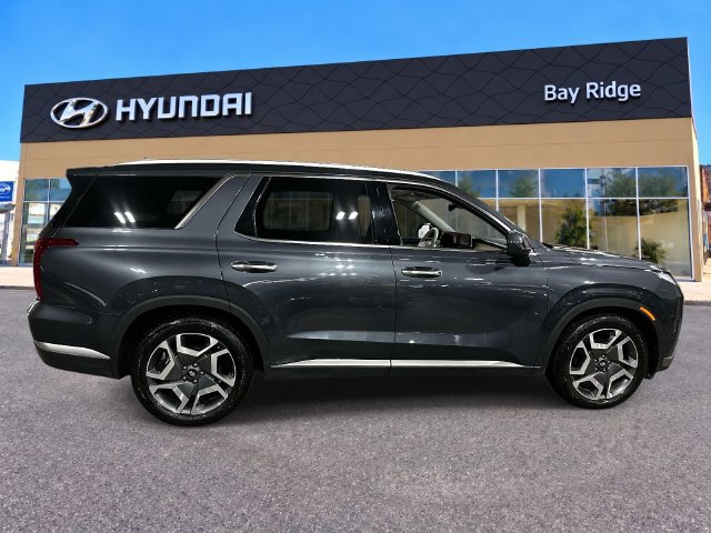 Used 2024 Hyundai Palisade Limited AWD/4WD image 2